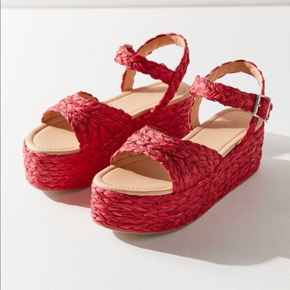 - UO ROSALIE PLATFORM SANDALS